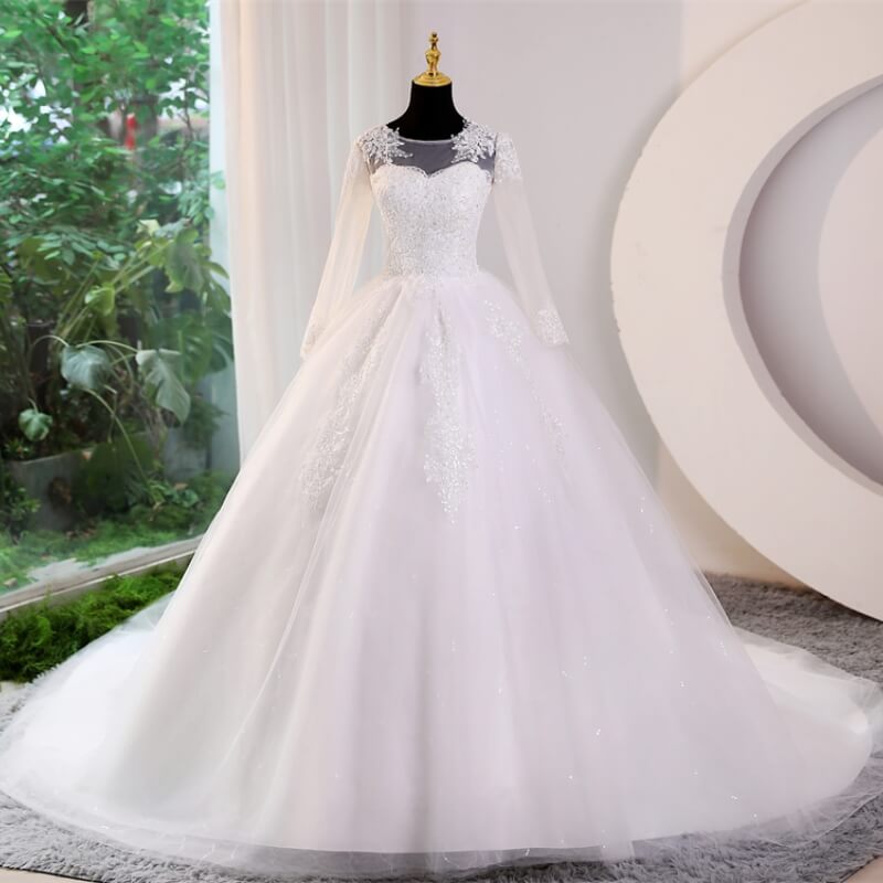 Robe de mariee princesse manche longue