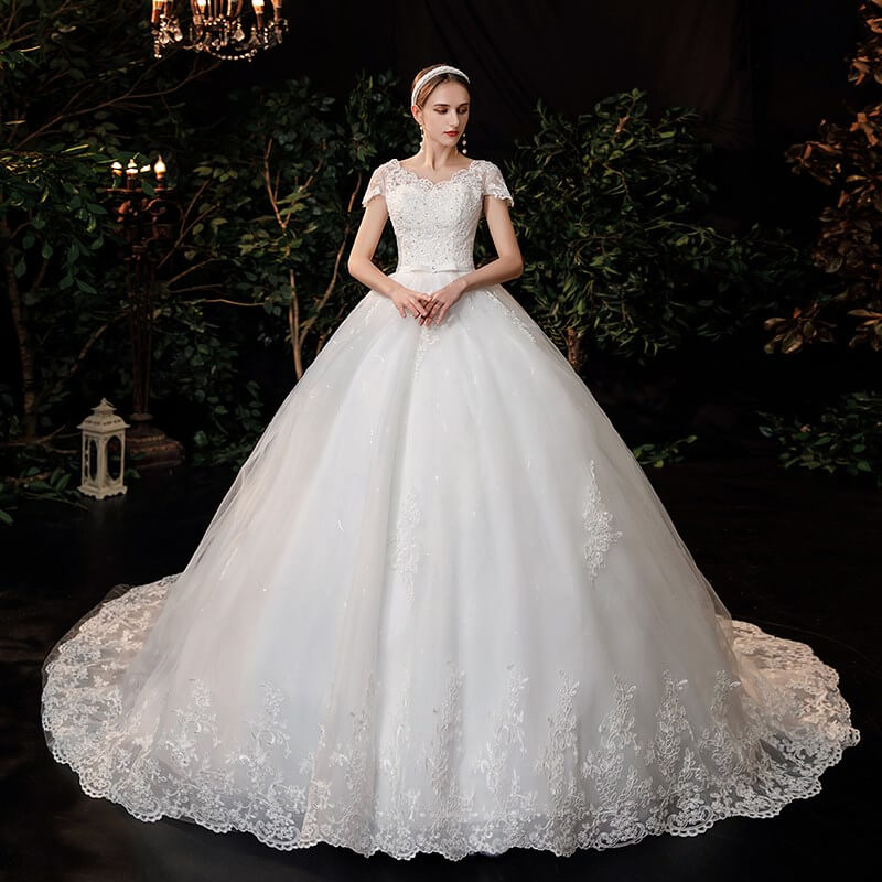 Robe de mariee strass et paillette princesse