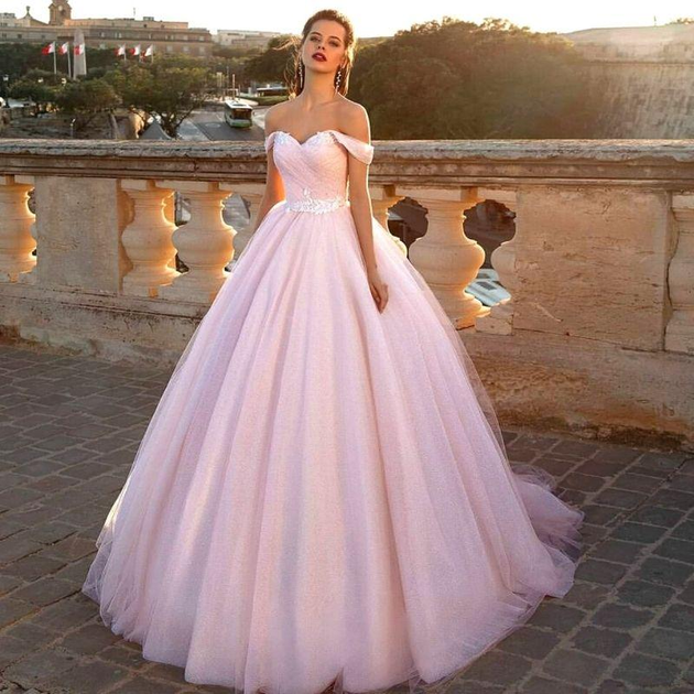 Princesse avec robe rose deals