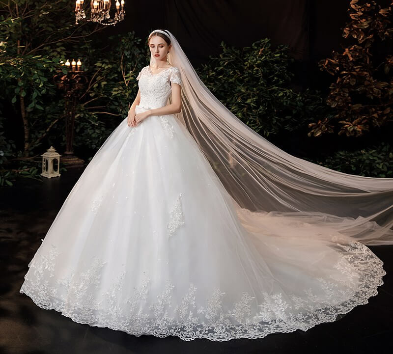 Robe de mariee strass princesse